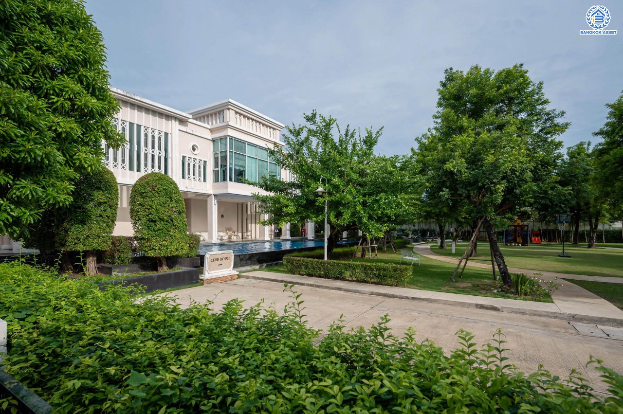 บ้านมือสองตกแต่งใหม่ โครงการ ธนาสิริ ราชพฤกษ์-ท่าน้ำนนท์ เนื้อที่ 50.5 ตร.ว. ฟังก์ชัน 3 ห้องนอน 4 ห้องน้ำ 1 ห้องแม่บ้าน จอดรถได้ 2 คัน บนทำเลดี วิวสวนส่วนกลาง ติดถนนใหญ่ เชื่อมต่อหลายเส้นทาง ใกล้รถไฟฟ้าสายสีม่วง "สถานีไทรม้า" เซ็นทรัลรัตนาธิเบศร์ พร้อมสิ่งอำนวยความสะดวกมากมาย